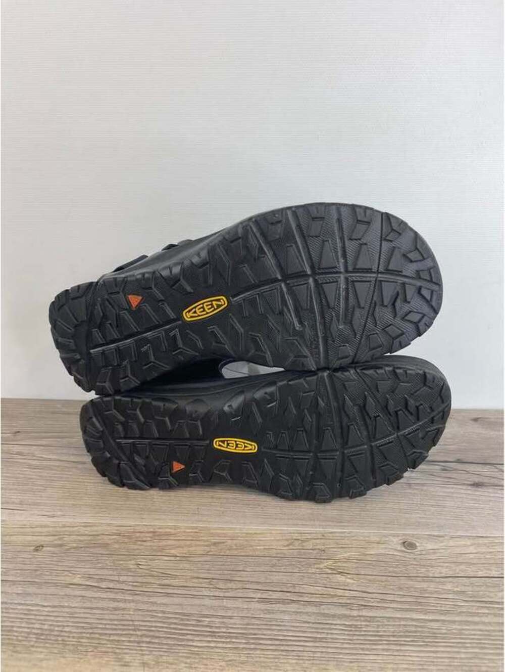 KEEN Womens Size 8 Bali Strap Open Toe Hiking Water Sandals Black Strappy - Picture 3 of 5